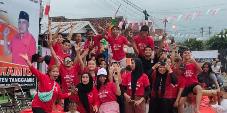 Pringati Hut RI Ke 78, Irhamidi Bacaleg PDI Perjuangan Bagikan Hadiah Dan Doorprize