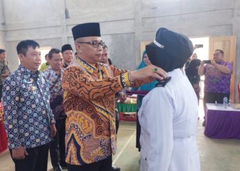 PLH Bupati Tanggamus Lantik Pj Kepala Pekon Pagar Alam 