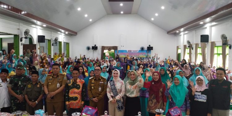 Kegiatan Pembinaan Kreativitas Peserta Didik PAUD Kecamatan Baradatu , dihadiri Bunda PAUD Ny. Dessy Afriyanti Adipati bersama Bupati H. Raden Adipati Surya