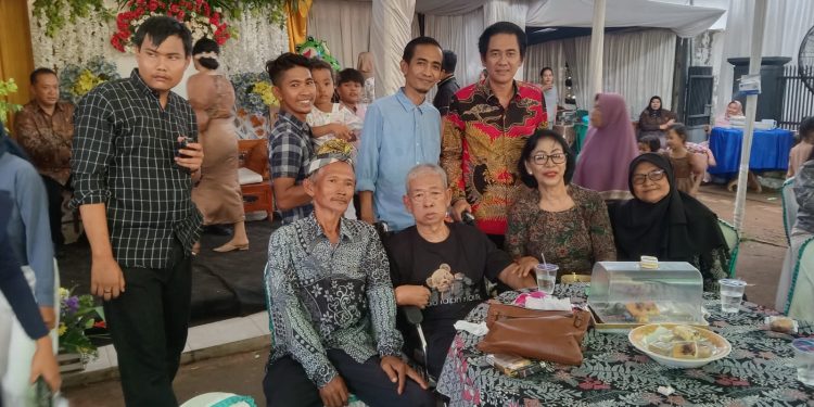 DPRD Lampung Tengah : Sejarah Baru Adik kakak Kandung Duduk Bersama