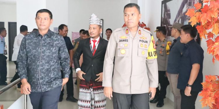 Polres Tulang Bawang Gelar Pengamanan Secara Ketat Rapat Pleno Hasil Pemilu 2024 Tingkat Kabupaten