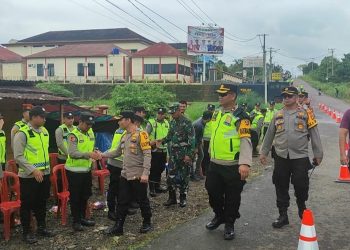 Pengamanan Rapat Pleno Pemilu 2024: Ratusan Personel Polres Empat Lawang Siaga di Lokasi KPU
