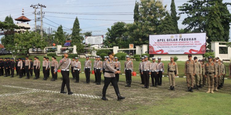 Jelang Operasi Keselamatan Krakatau Tahun 2024, Polres Lampung Utara Melaksanakan Apel Gelar Pasukan