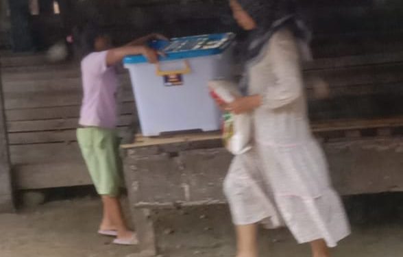 Diduga Oknum Pegawai Honorer Dinas Sosial Kabupaten Tanggamus Potong Bansos Prasejahtera 