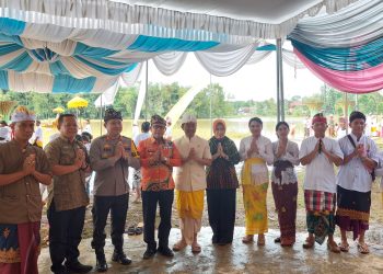 Umat Hindu di Kabupaten Mesuji menggelar upacara Melasti menyambut Hari Raya Nyepi Tahun Baru Saka 1946