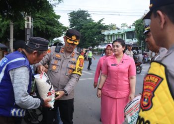 Ramadhan Berbagi, Polres Lampung Utara Bagikan Sembako dan Takjil