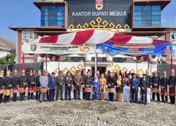 PEMERINTAH KABUPATEN MESUJI MELAKSANAKAN UPACARA DALAM RANGKA HARI ULANG TAHUN (HUT) KE-60 PROVINSI LAMPUNG