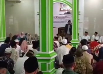 Tim Safari Ramadhan Kabupaten yang dipimpin Bupati Way Kanan Raden Adipati Surya berkunjung di Kecamatan Gunung Labuhan