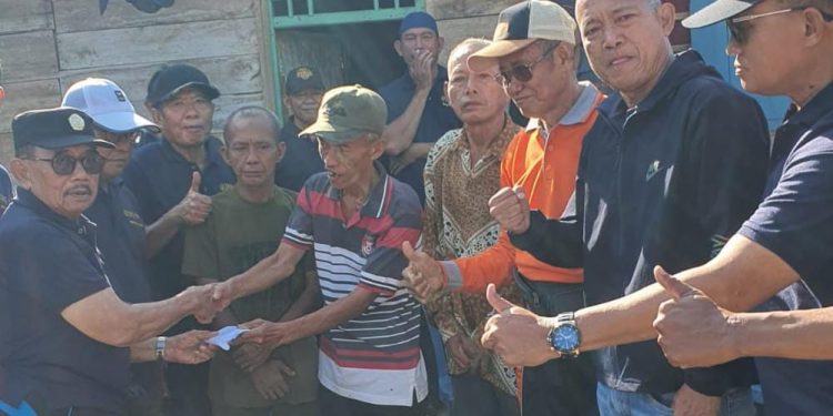 Gojing 414 Beri Bantuan Tunai Korban Kebakaran