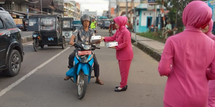 Berkah dibulan suci Ramadhan, Bhayangkari Empat Lawang Berbagi Bersama