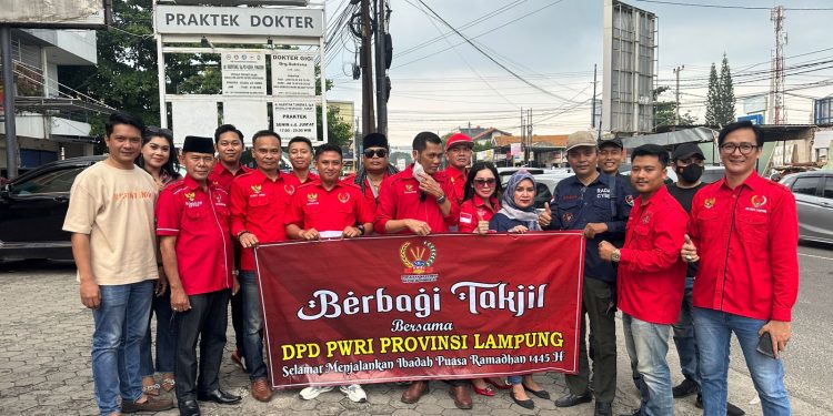 Pererat Silaturahmi, DPD PWRI Lampung Berbagi 1.500 Takjil dan Gelar Bukber