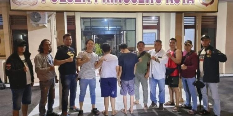 Polisi dan Warga Tangkap dua Pelaku Curanmor, Ternyata Sudah Beraksi Di Lebih 30 TKP