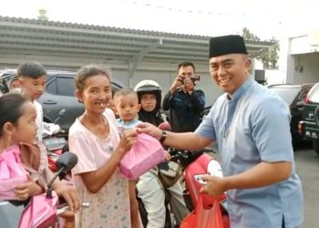 Kejari Lampura Bersama Ikatan Adhyaksa Dharmakarini Berbagi Bulan Penuh Berkah