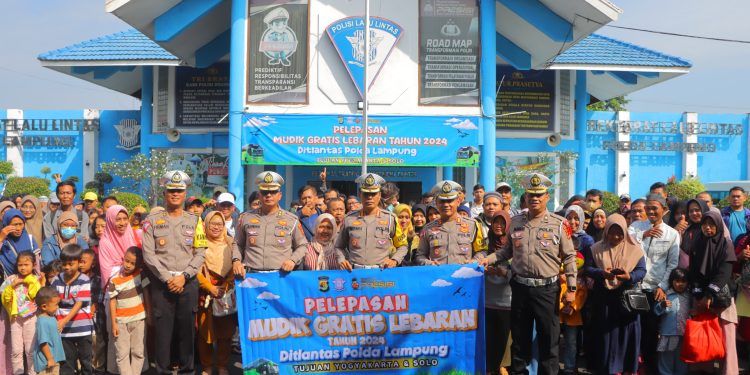 Dirlantas Polda Lampung Berangkatkan Ratusan Mudik Gratis