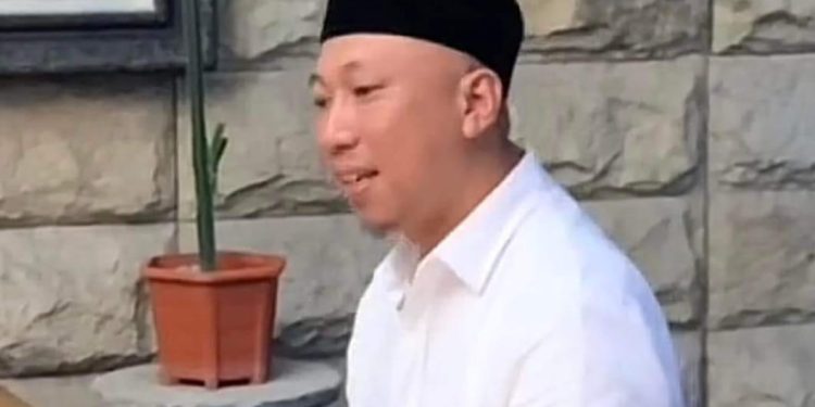 Santun dan Bersahaja  Mengenal lebih dekat   RAHMAD MIRZANI DJAUSAL