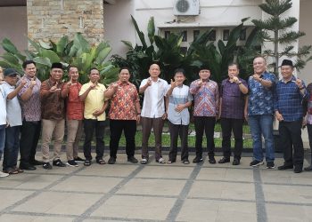 Anjang Sana Petingi Partai Lampung Utara dan Tokoh Masyarakat Muncul Nama Hamartoni Ahadis di Gadang Gadangkan Menjadi Calon Bupati