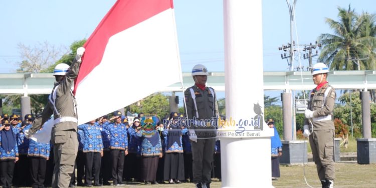Pesibar Menggelar Upacara Peringatan Hari Ulang Tahun Provinsi Lampung ke-60