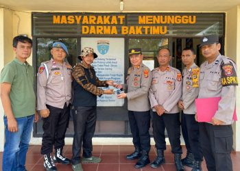 Warga Tumijajar Serahkan Senpi Rakitan Ke Kantor Polisi