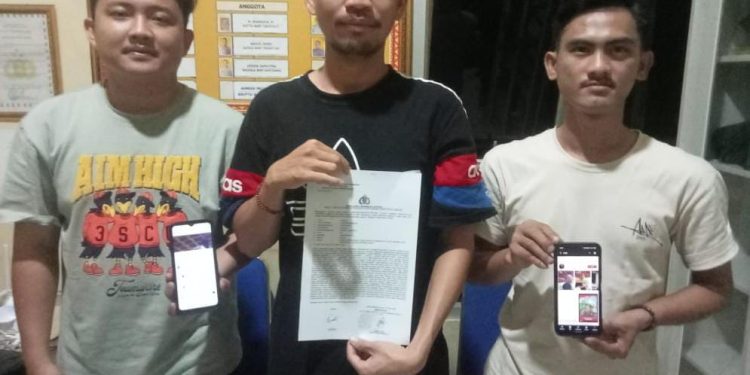 Pelajaran : Dinilai Menghina Nama Tiyuh Karta, Puluhan Pemuda Laporkan Pemilik Akun Tiktok Ke Polres Tubaba