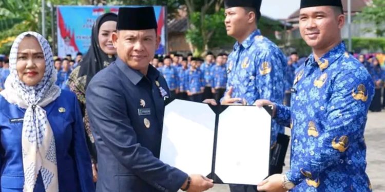 Pj Bupati Empat Lawang Lantik 780 Pegawai PPPK dan 5 PNS, Menyongsong Era Pelayanan Publik Berkualitas