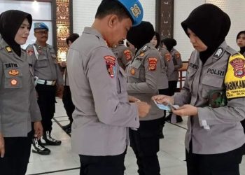 Propam Polres Lampung Timur Lakukan Gaktiplin Kepada Personel Polwan