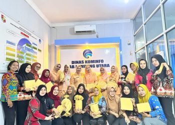 Ketua DWP Kominfo Kab Lampura Ibu Hj. Kiki Rizki Gunaido. SH. MH Mengadakan Silaturahmi dengan Anggota