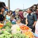 Mendagri Tito Interaksi dengan Pedagang, Cek Harga di Pasar Senggol Dumai