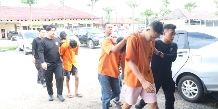 Unit PPA Satreskrim Polres Tulang Bawang Tangkap Empat Pelaku Kekerasan Seksual di Salah Satu Cafe