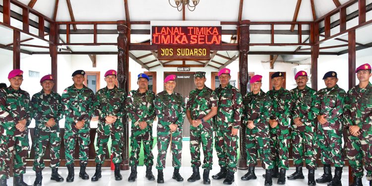 Dansatgas Pamtas Mobile RI-PNG Yonif 7 Marinir/Gobang laksanakan kunjungan Ke Lanal Timika