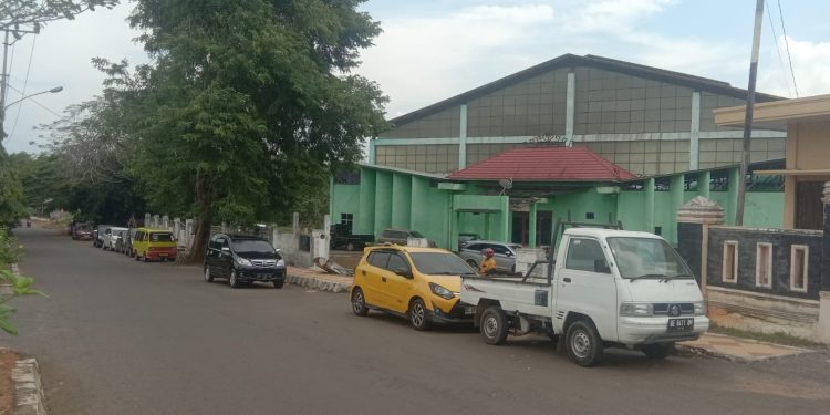 Diduga Parkir Liar Di Jln. Etshiko Shiomi, Kotabumi Di Patok Rp5 Ribu