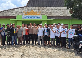 300 Banner hilang Camat Buay Bahuga pun menghilngh ketika Tim Relawan Kadapi datangi Kantor Camat 