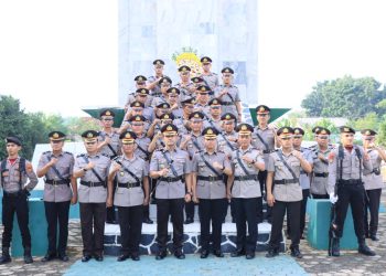 Hari Bhayangkara Ke-78, Polres Lampung Utara Gelar Ziarah dan Tabur Bunga di Makam Pahlawan