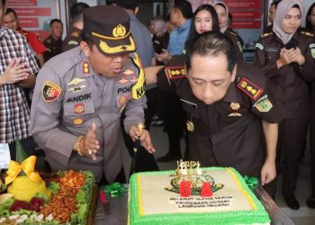 Wujud Sinergitas, Kapolres Lampung Tengah Berikan Kejutan di Hari Adhyaksa Ke – 64