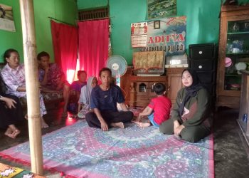 Berawal Bakar Sampah,Bocah 6 Tahun Patah Tulang Di Pukul R