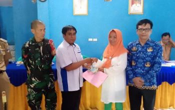 Pekon Way Sindi Bagikan BLT-DD Kepada KPM