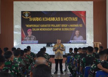 Brigif 4 Mar/BS Menerima Kunjungan Motivator Dr. Aqua Dwipayana, M.I.Kom