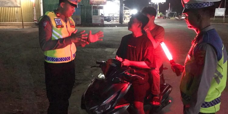 Cegah Terjadinya Balap Liar Polres TBB Dan Polsek Tulang Bawang Tengah Patroli KRYD