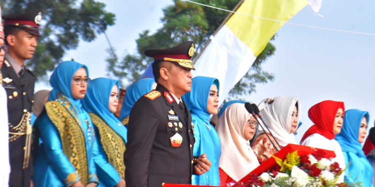 Kapolda Lampung Jadi Inspektur Upacara Penurunan Bendera HUT RI ke-79 di Kota Baru