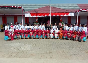 Seluruh Kades dan Ibu PKK Kecamatan Lintang Kanan Turut Meriahkan HUT RI ke-79