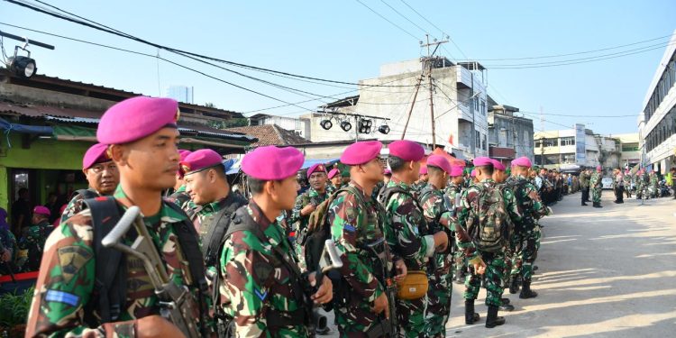Prajurit Brigif 4 Mar/BS Melaksanakan Pengamanan Kunjungan Presiden RI, Ir. H. Joko Widodo ke Prov Lampung