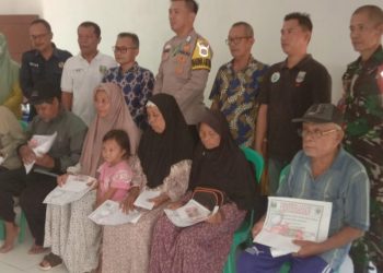 Pekon Way Sindi Asahan Bagikan BLT-DD Kepada 23 KPM