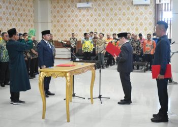Aula Tabik Oy di Kabupaten Mesuji menjadi saksi pelantikan Wahyu Arswendo Umbara sebagai Penjabat Sekretaris Daerah (Sekda) yang baru