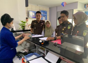 Kejari Way Kanan Menerima Uang Pengganti dari terpidana Sarjono Sebesar Rp. 145.000.000, Korupsi APB Kampung Sukajadi TA 2018.