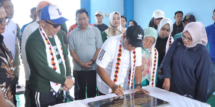 Pj Gubernur Lampung Resmikan TPI Kota Agung Tanggamus 