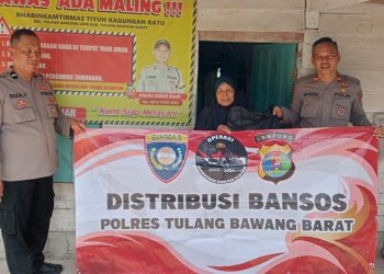 Sat Binmas Polres Tubaba Kembali Salurkan bansos Nusantara Cooling System Menjelang Pilkada 2024
