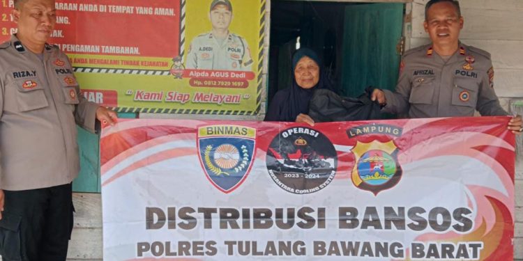 Sat Binmas Polres Tubaba Kembali Salurkan bansos Nusantara Cooling System Menjelang Pilkada 2024