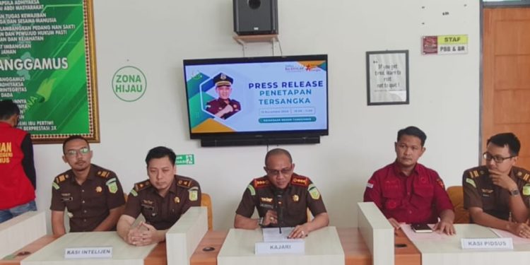 Kejari Tanggamus Tetapkan Tersangka Koropsi Dana Bank Pembiayaan Rakyat Syariah 