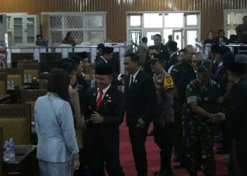 DPRD Empat Lawang Gelar Rapat Paripurna, Pj Bupati Tandatangani Surat Keputusan Bersama