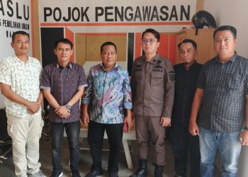 Sahdana dan Tim Kuasa Hukum laporan kan Camat Way Tuba ke Bawaslu Way Kanan