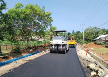 Dinas PUPR Pesisir Barat Pacu Peningkatan Badan Jalan Ruas Sukanegara